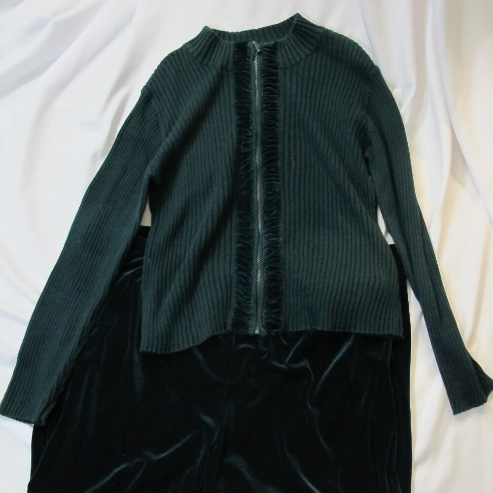 Coldwater Creek dark green velour 2 piece pant set   PXL